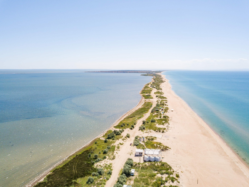 aerial-view-plat-estuary-black-sea-beautiful-beach-crystal-water-sochi (1).jpg